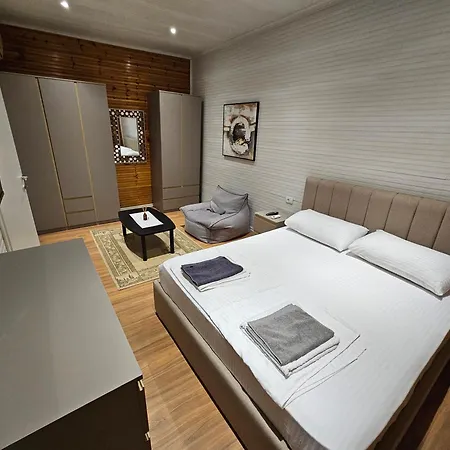 Near Pazari Ri Hébergement de vacances *